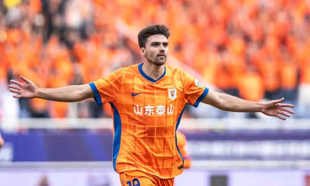 转折点波尔图迎来里程碑，西甲转会期攻防权衡，态度坚定，资深球员宣示担当(折线图中间的点怎么设置)-爱游戏